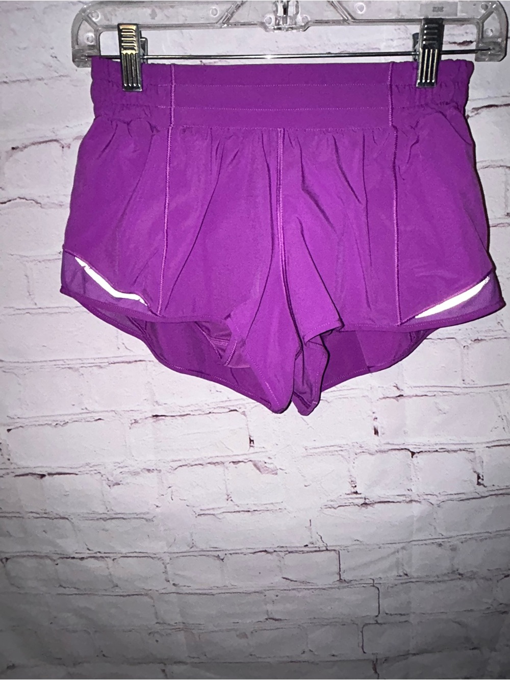lululemon Hotty Hot Low-Rise Lined Short size 6